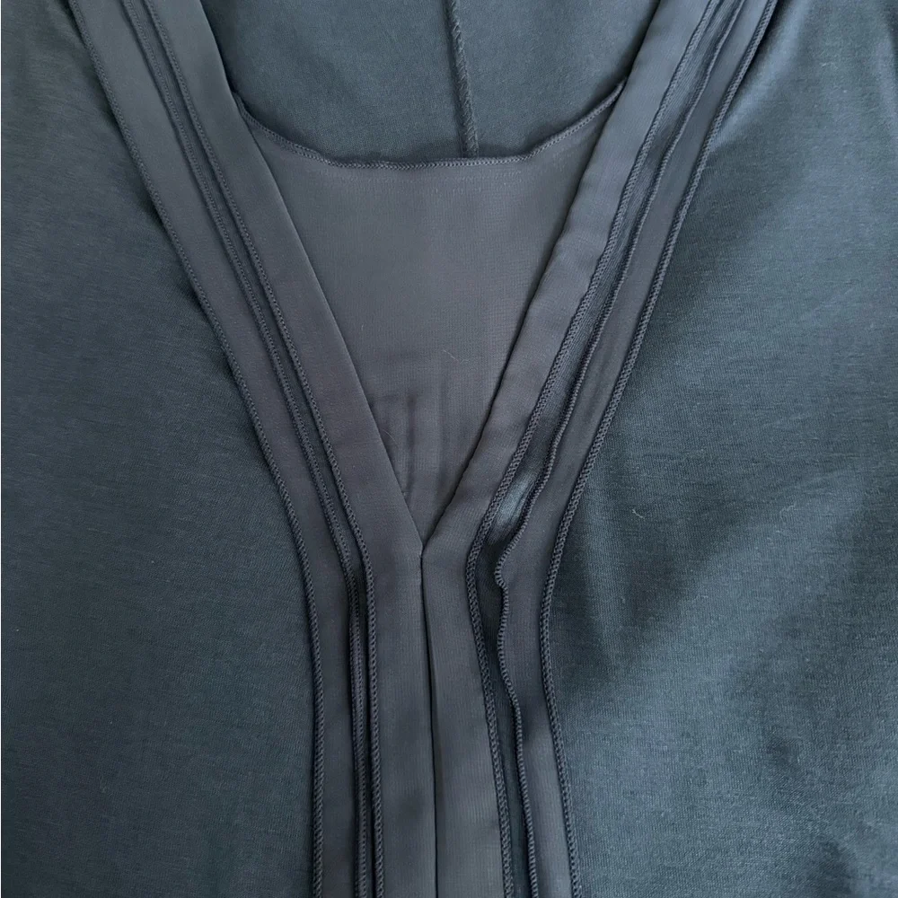 Sleeveless Navy Blue Top - Picture 4 of 7